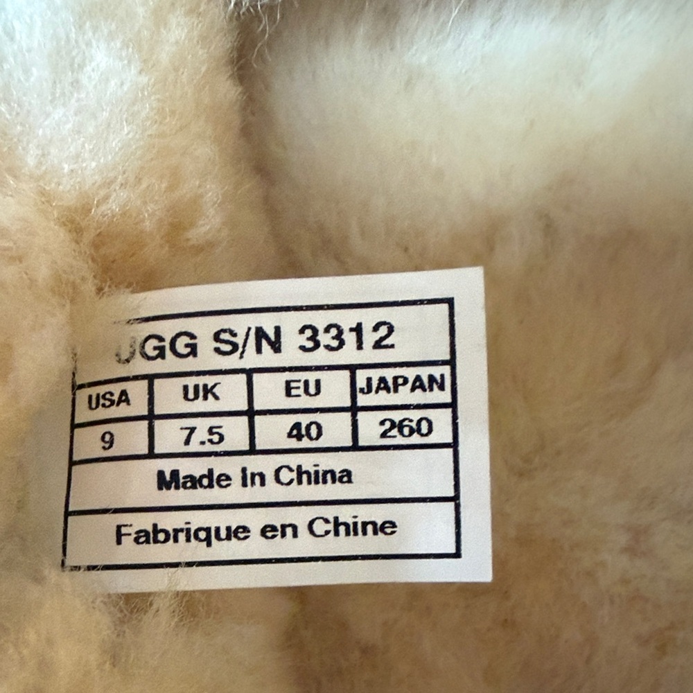 UGG Women’s Ansley Light Grey Suede & Sheepskin Slippers/Loafers - Picture 16 of 16